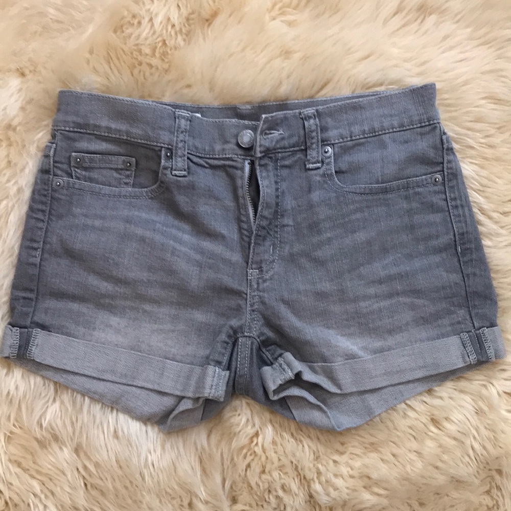 Gap light gray shorts